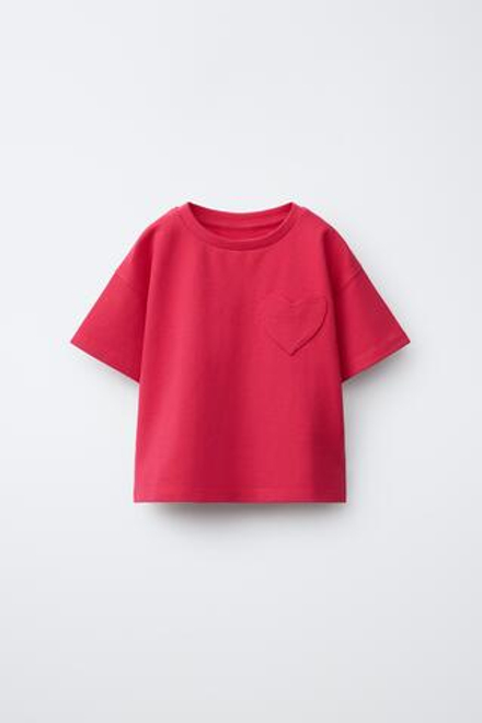 ZARA ФУТБОЛКА С НАГРУДНЫМ КАРМАНОМ «СЕРДЦЕ», МЯГКИЙ КРАСНЫЙ