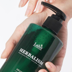 Шампунь для волос с комплексом трав Lador Herbalism Shampoo 400 мл