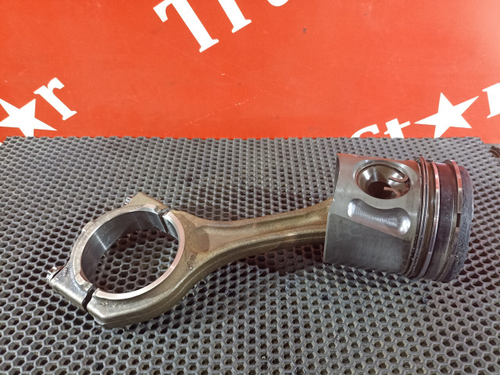 Поршень с шатуном