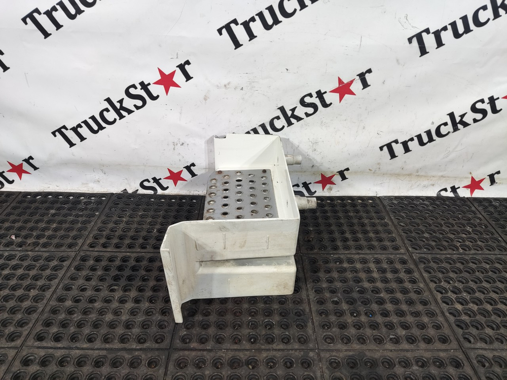 Корпус подножки левый 2022г