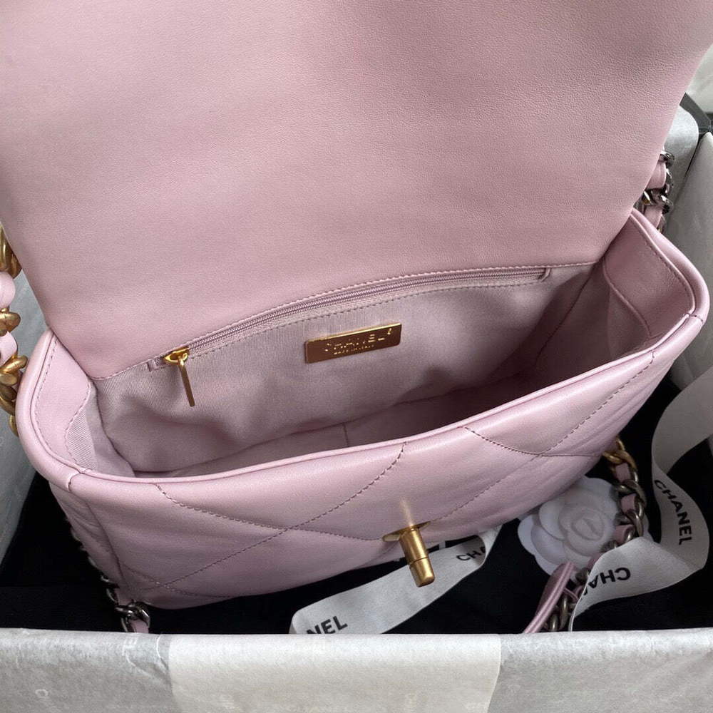 Chanel 19 26 cm