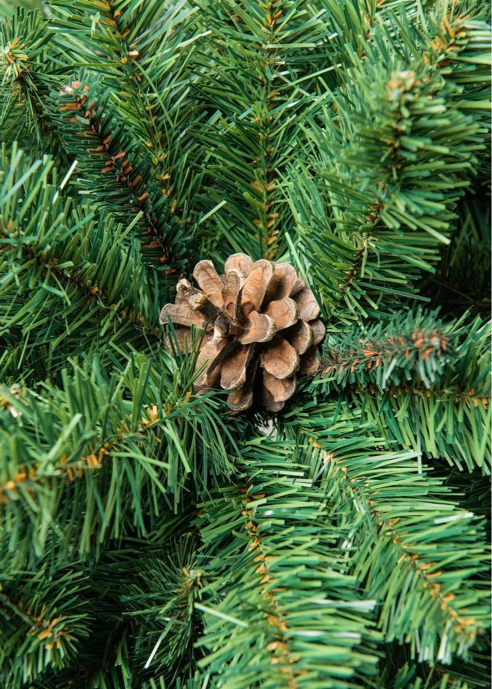 Ель с шишками «Снежная королева зелёная» (пвх) 120 см/ 1.2 м