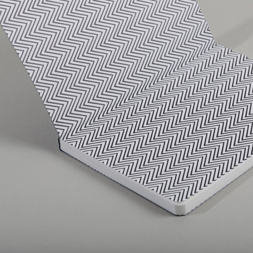 Блокнот A5B Black в точку