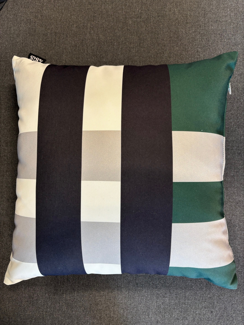 Декоративная подушка 40х40 см, цвет Бокс