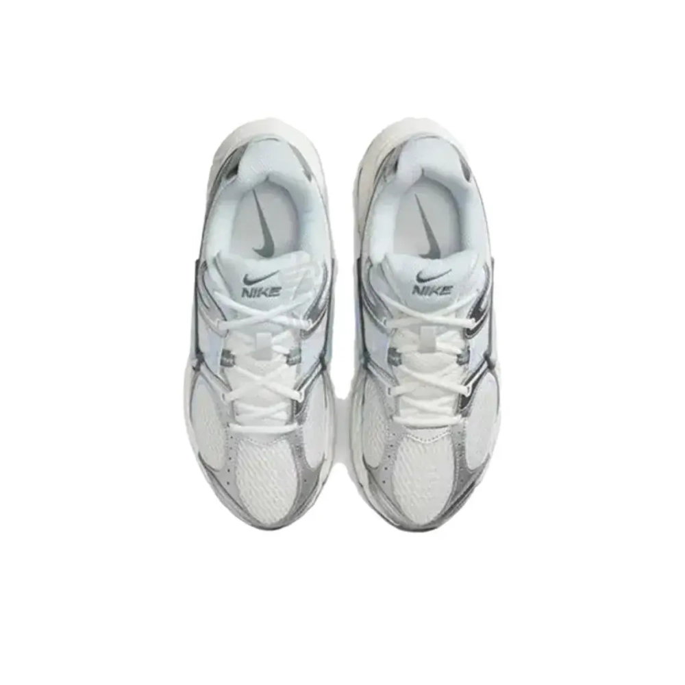 Женские кроссовки Nike V5 RNR 'Summit White Blue Tint' HQ7901-103
