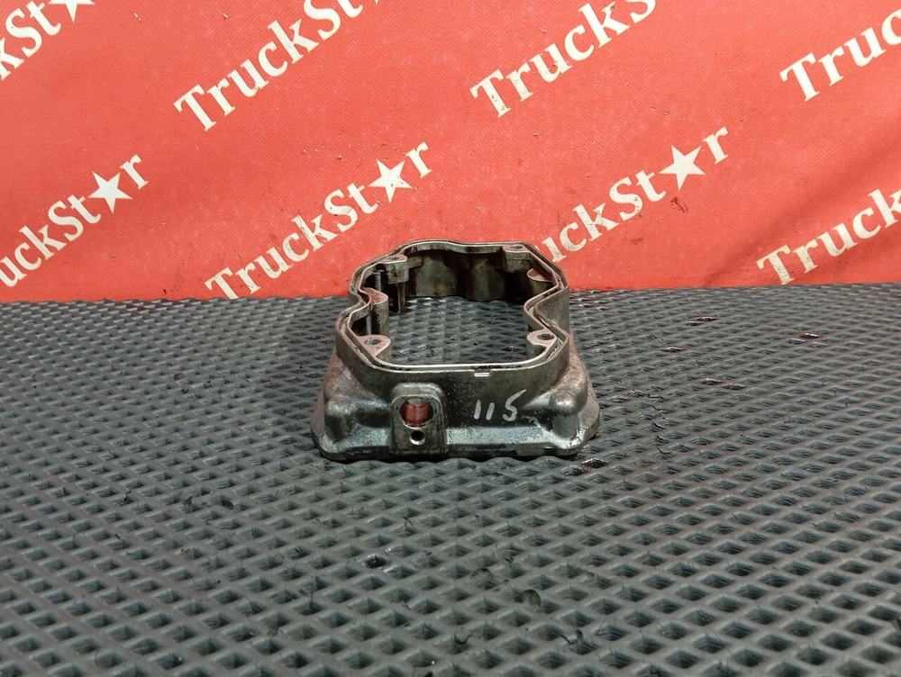 Проставка клапанной крышки