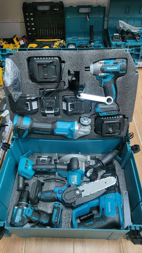 Набор аккумуляторного инструмента Makita 6 в 1