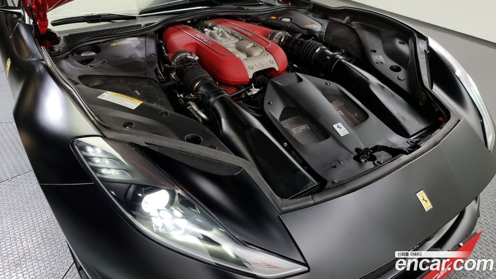 Ferrari 812 Superfast 6.5 V12 (11.2019)