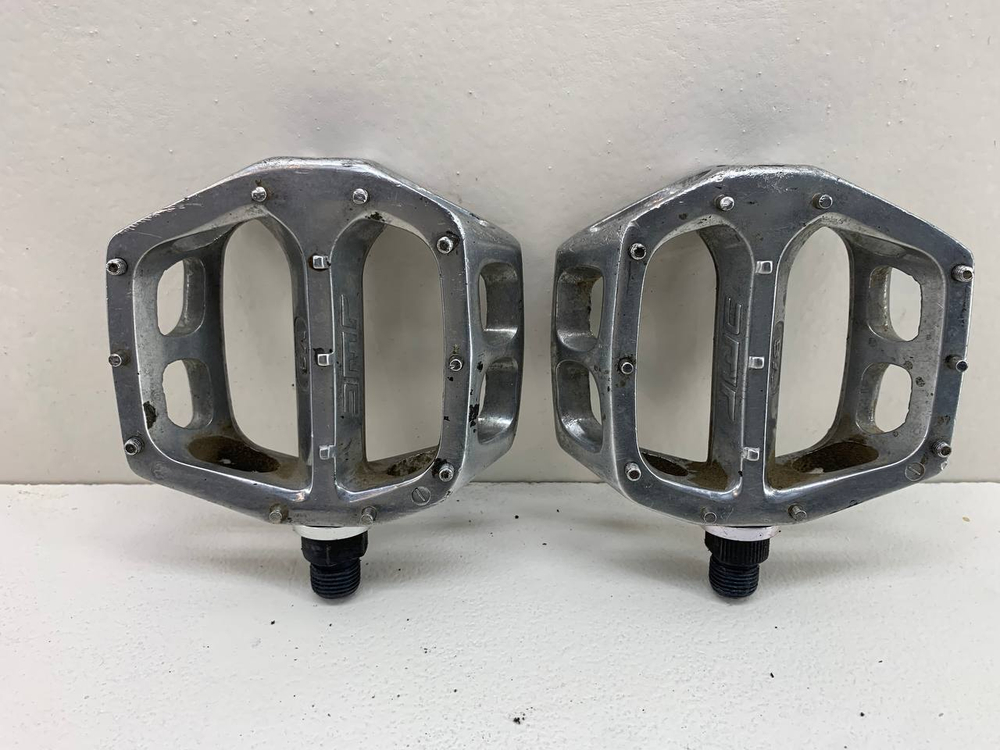 MTB педали DMR V8