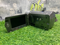 Canon HF100