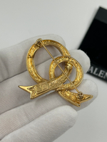 Брошь Valentino