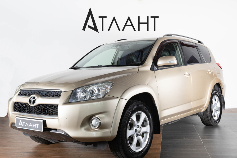 Toyota RAV4, 2011 год