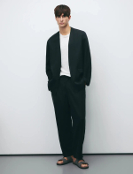 Однобортный костюм без ворота