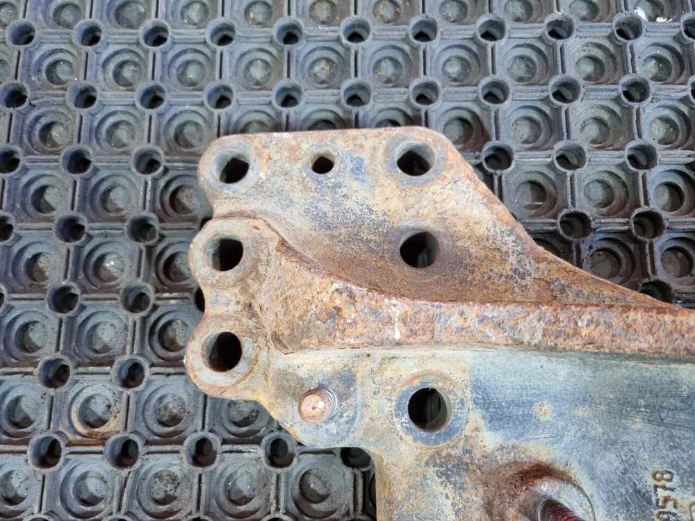 Кронштейн полурессоры задний