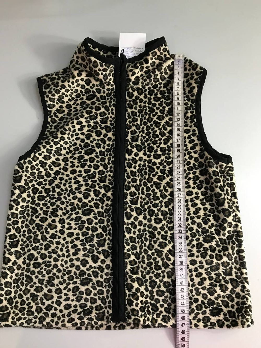 Жилетка с оригинальным принтом, визуально 42 размер