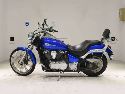 Kawasaki Vulcan 900 Custom