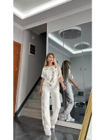 Костюм