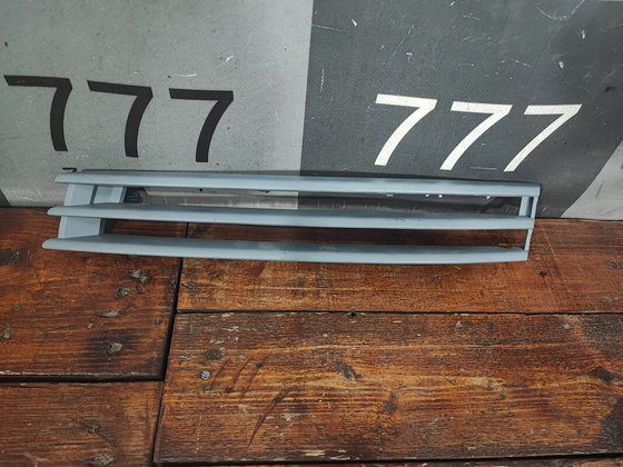 Решетка бампера левая Range Rover 4 (L405) 12-17 Б/У Оригинал LR044733