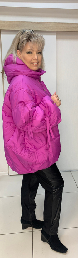 Модная cтеганная куртка-пуховик с красивыми рукавами