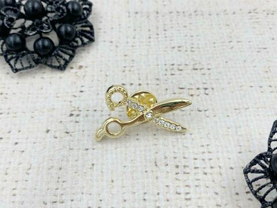 Брошь, р. 3,5х1,7 см, золото