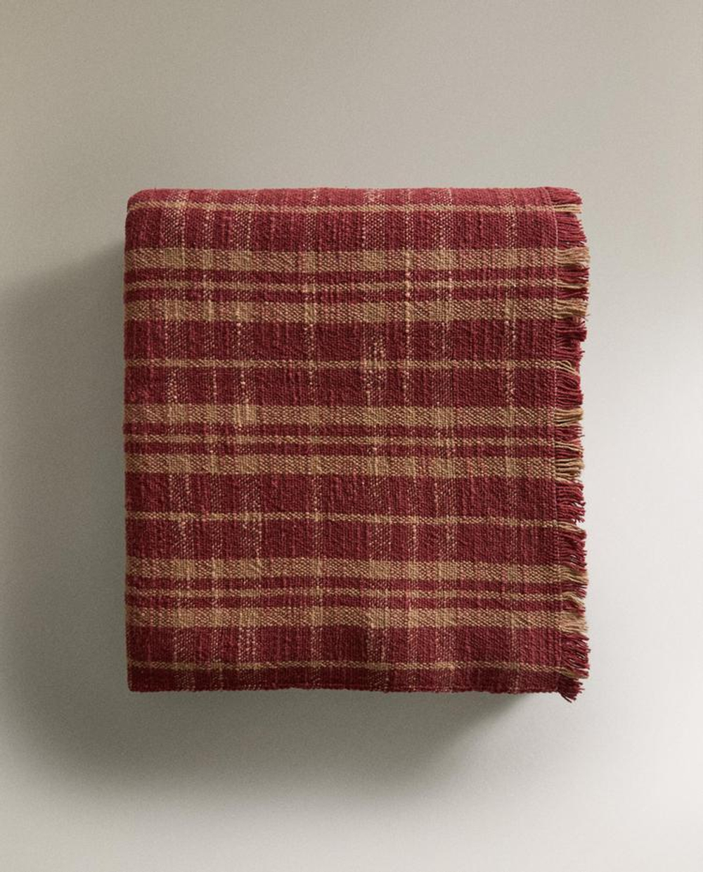 ZARA HOME РОЖДЕСТВЕНСКАЯ СКАТЕРТЬ ИЗ ХЛОПКА В КЛЕТКУ С БАХРОМОЙ, ЭКРЮ/КРАСНЫЙ