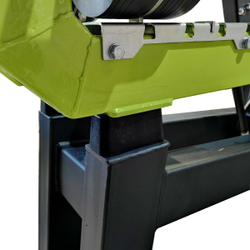 Force-2822 Уличный тренажер Разведение ног с переменной нагрузкой ZAVODSPORTA