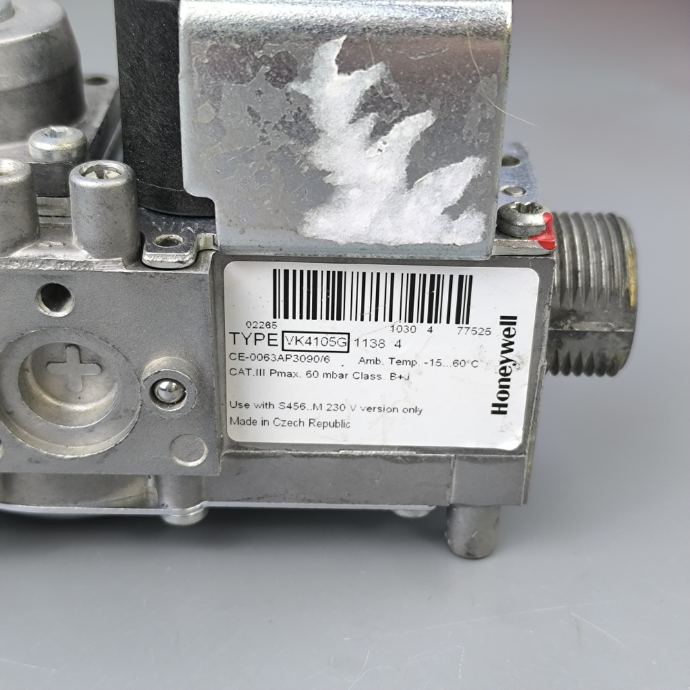 Б/У Газовый клапан Honeywell VK 4105 G для котлов BAXI Main Four арт. 5702340
