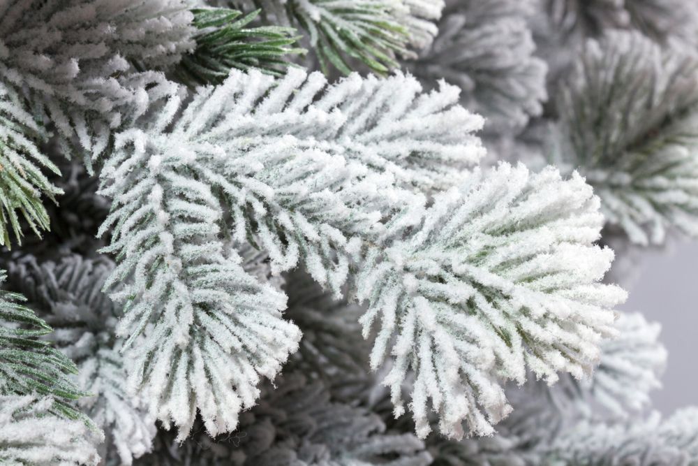 Заснеженная ель «Кадриль» (Литая хвоя) 180 см / 1,8 м