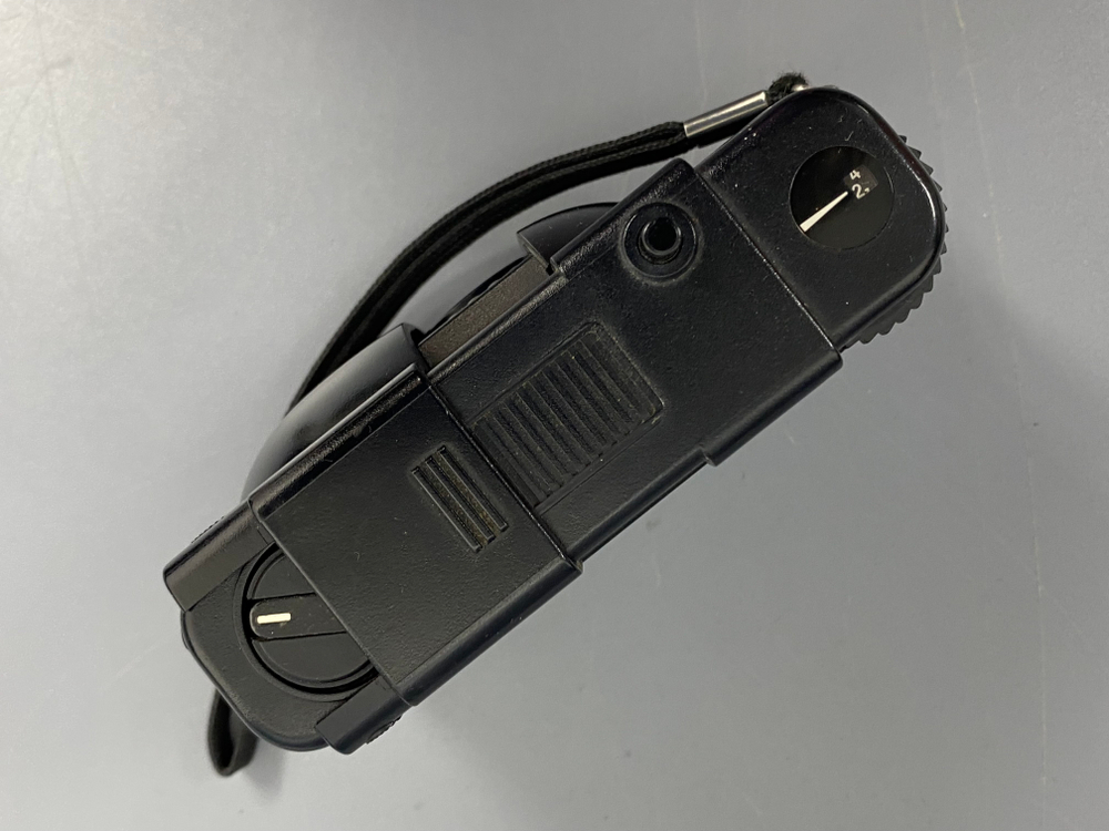 Kyocera Yashica Zoomate 140