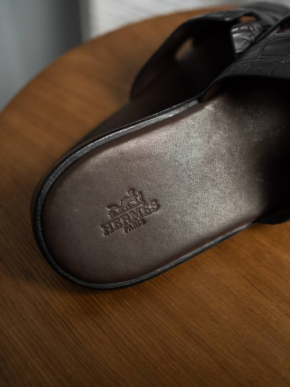 Шлепанцы Hermes из кожи крокодила, арт. 721686