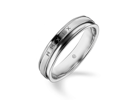 Обручальное кольцо с бриллиантом и датой