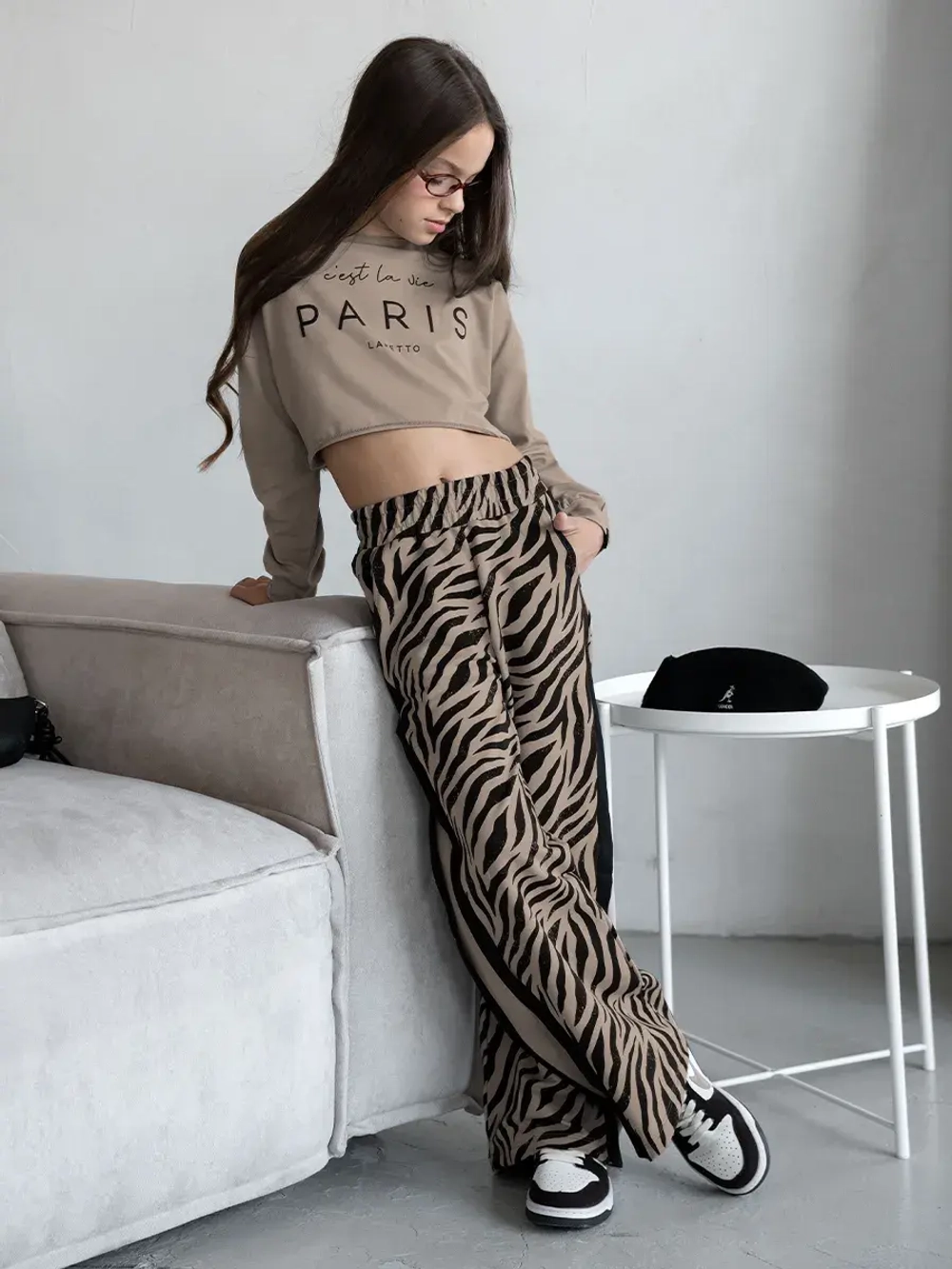 Костюм для девочки на осень