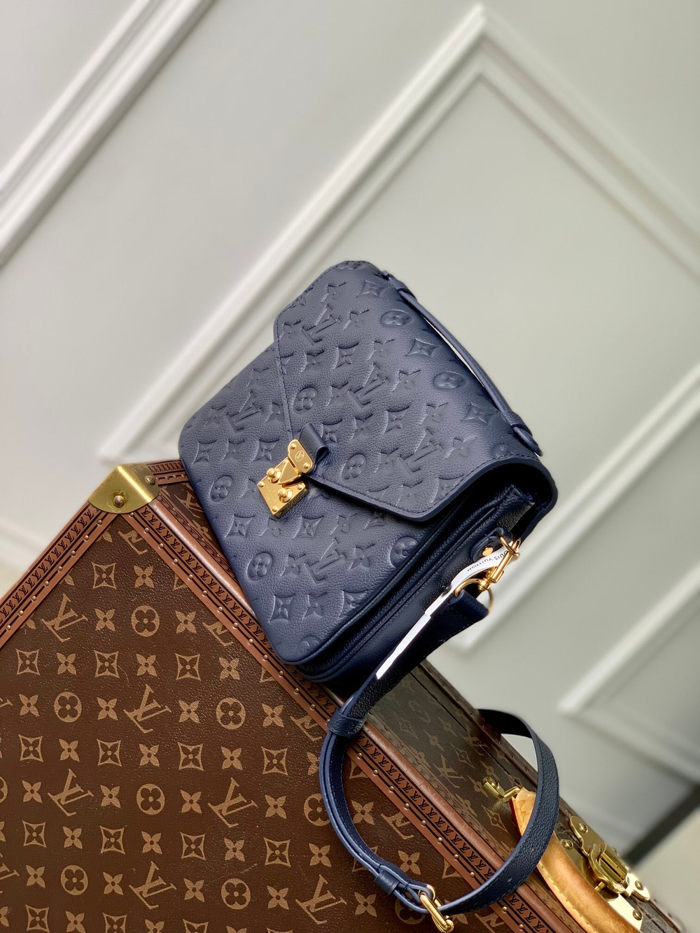 Louis Vuitton Pochette Metis