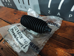 Пыльник рулевой рейки Mazda Premacy, 323 VI Новый 3524501