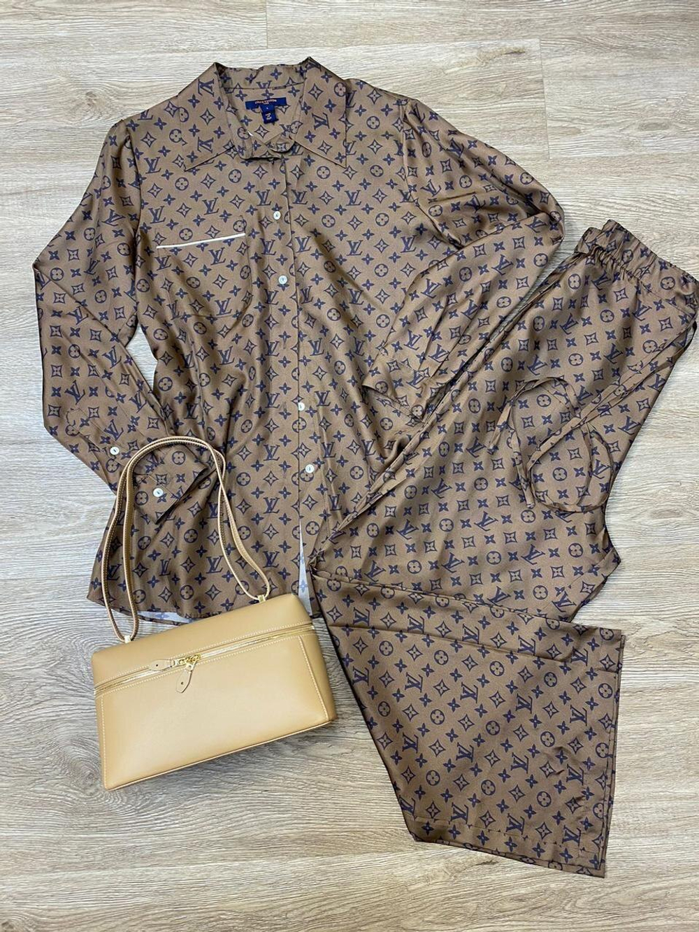 Костюм Louis Vuitton