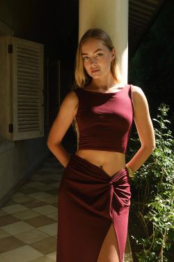 Топ с открытой спиной из вискозы цвета бордо