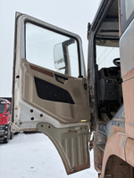 Shacman (Shaanxi) SX* 6x6 Седельный тягач SX42584DV385 (Дизельный, 11,6 л, 430 л.с., МТ)