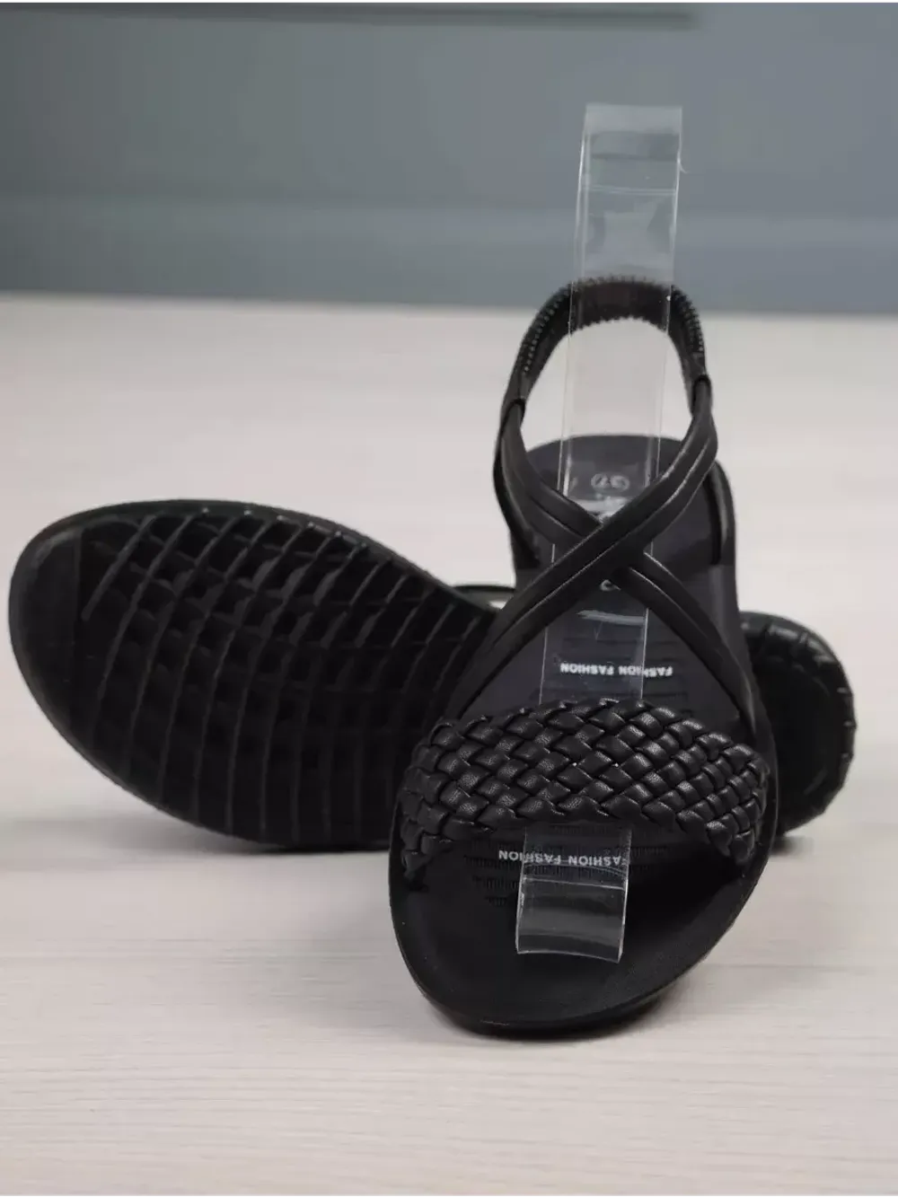 Сандалии летние