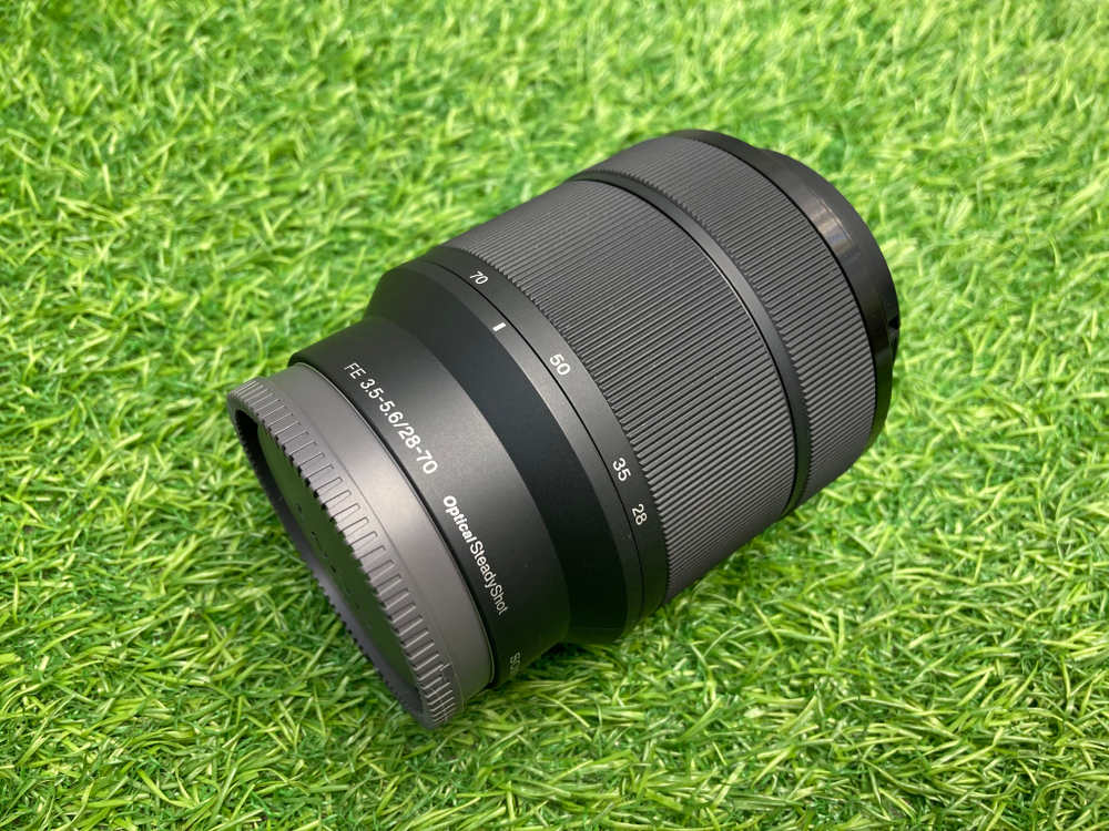 Sony E 28-70mm 3.5-5.6 OSS