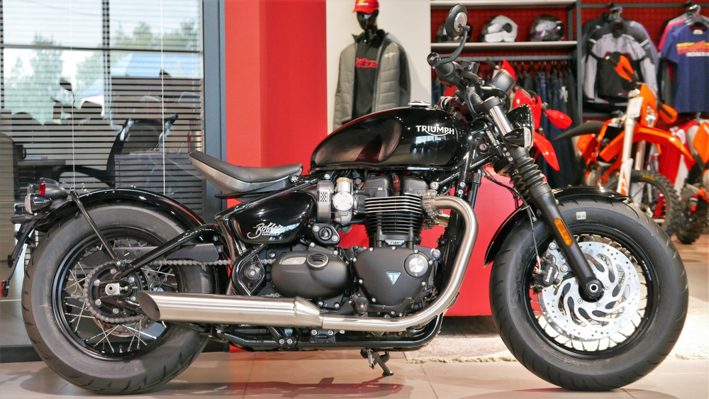 TRIUMPH BONNEVILLE BOBBER 2023