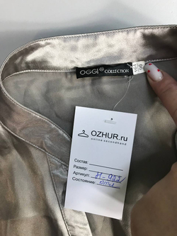 Блузка OGGI словно и жидкого серебра, струящаяся и блестящая, 48 размер