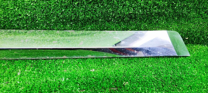 Молдинг двери задний правый Bentley Bentayga (2015-2020)