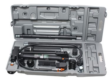 Набор гидравлического оборудования для кузовных работ 10т, в кейсе на колесах RockForce##Rock FORCE RF-T71002L