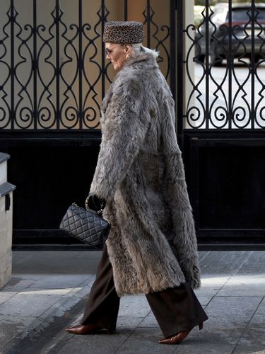 Длинная шуба из овчины в цвете капучино