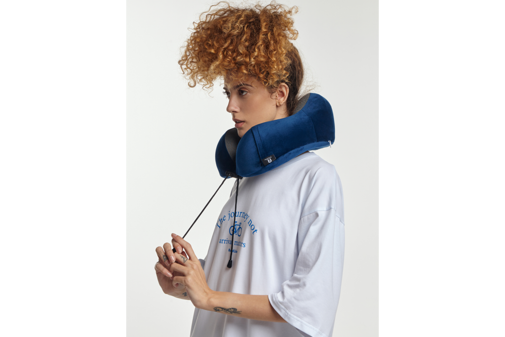 Подушка для путешествий RoadLike Travel Kit Velvet с эффектом памяти, синий