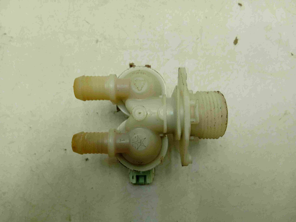 ZWY61023C кт196 Клапан подачи воды для стиральной машины Zanussi ZWY61023C б/у