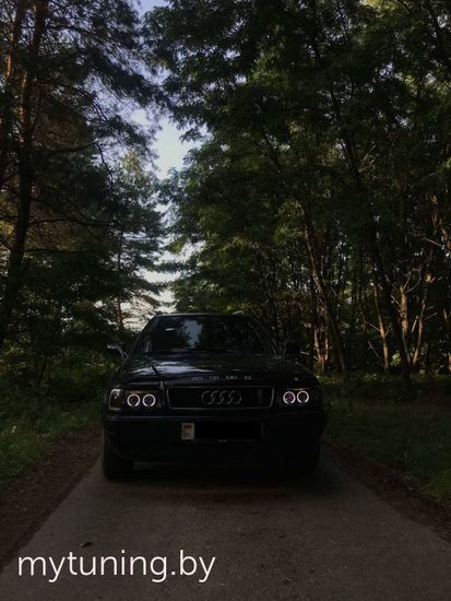 Передние фары ANGEL EYES BLACK для Audi 80 B4