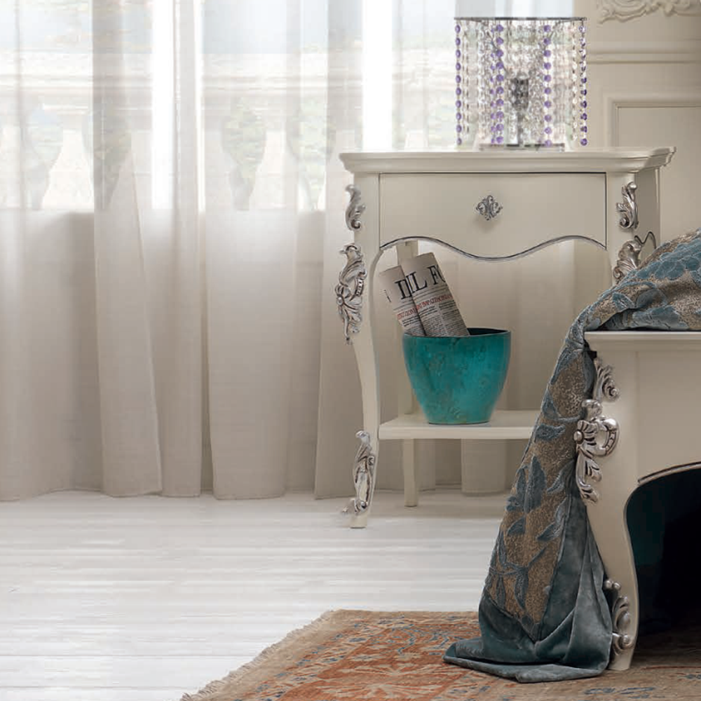 Столик прикроватный 57х40х68 см