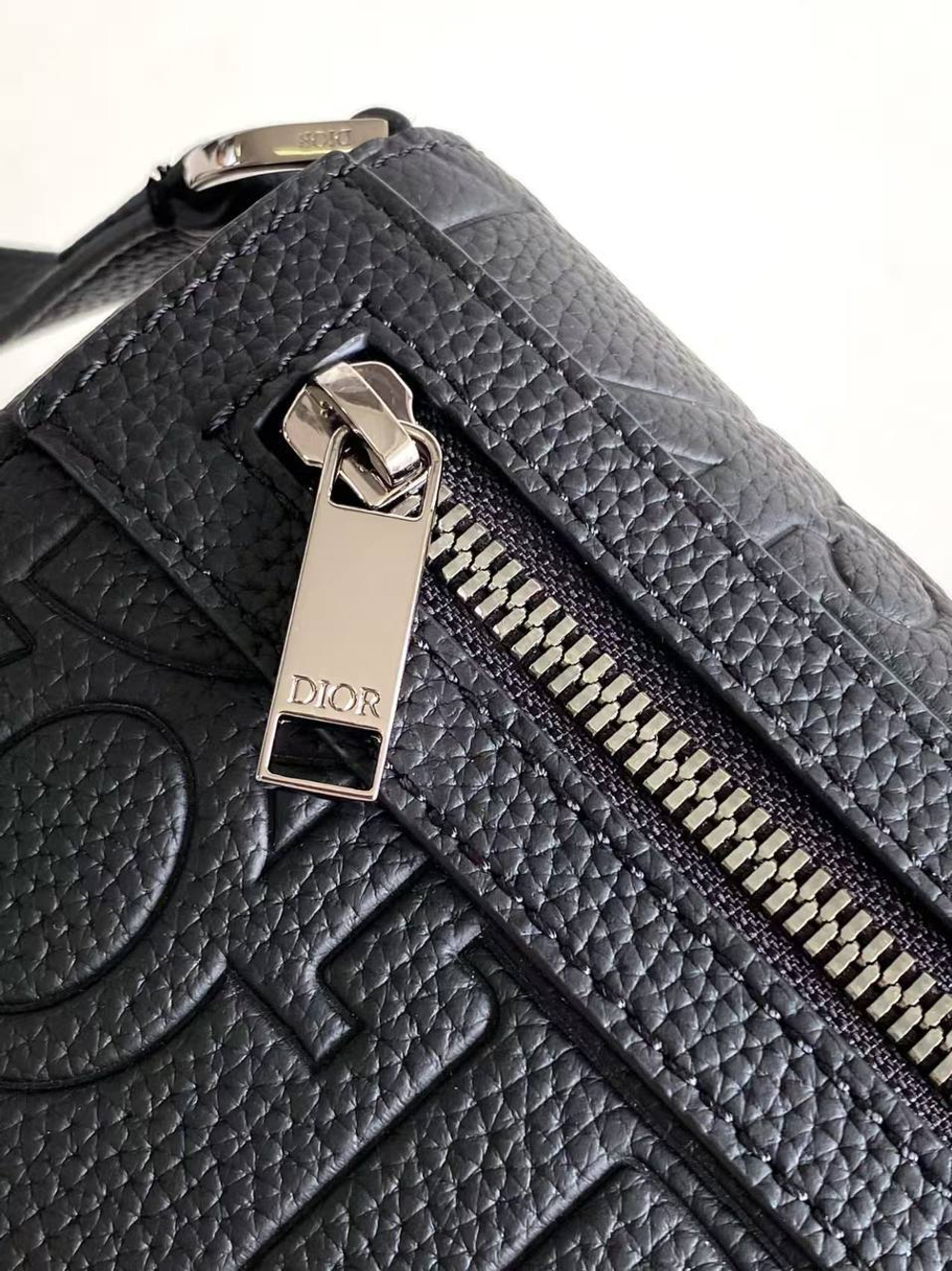 Сумка-мессенджер Christian Dior