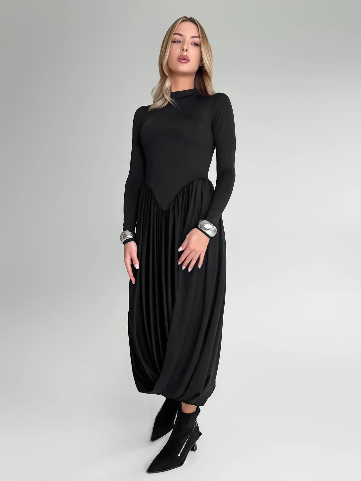 Платье Sun collection однотонное удлиненное с юбкой-баллон